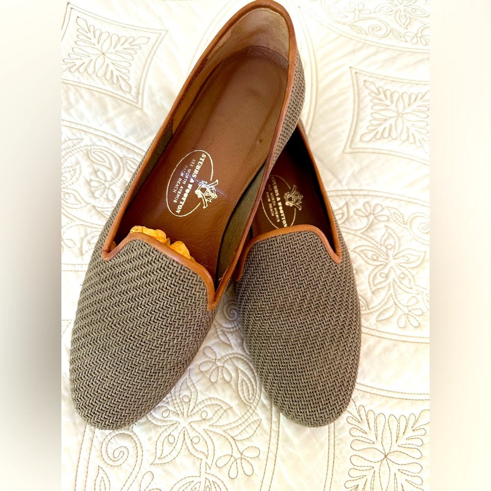 Stubbs and Wooten raffia flats